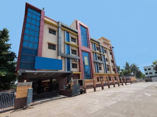 Sai Samrat Hotel Shirdi Zewnętrze zdjęcie