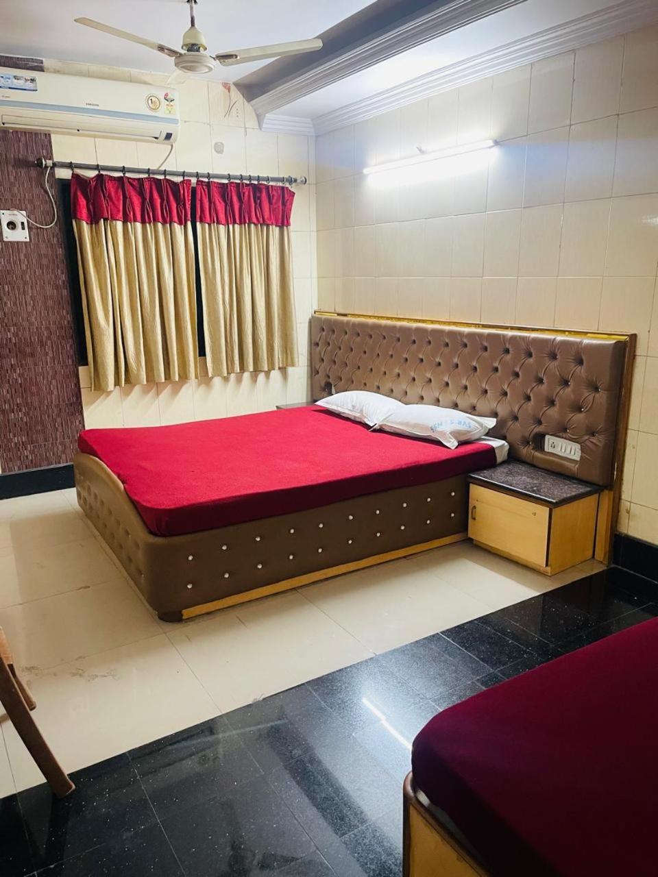 Sai Samrat Hotel Shirdi Zewnętrze zdjęcie